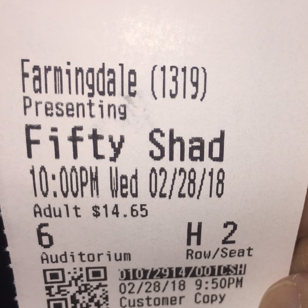 Regal UA Farmingdale & IMAX Farmingdale에서 영화관일에서의 사진