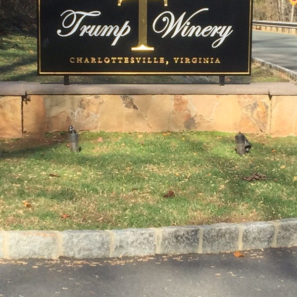รูปภาพถ่ายที่ Trump Winery โดย Lee W. เมื่อ 11/14/2015