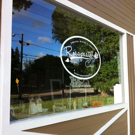 รูปภาพถ่ายที่ Rosapastel Café โดย Ricardo M. เมื่อ 12/11/2012