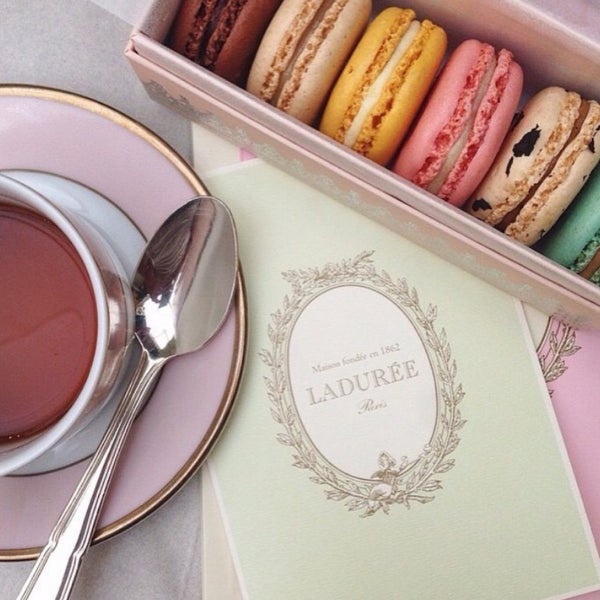 Меню Laduree сент Оноре роза