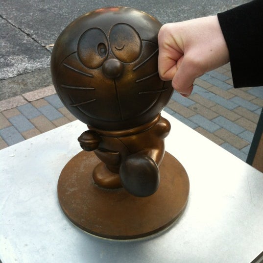 Photos At 向ヶ丘遊園駅 ドラえもん像 多摩区 川崎市 神奈川県