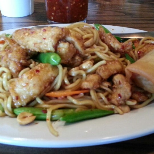 Photo taken at Pei Wei by Cecilia K. on 12/5/2013