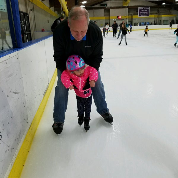 John Lindell Ice Arena 1403 Lexington Blvd