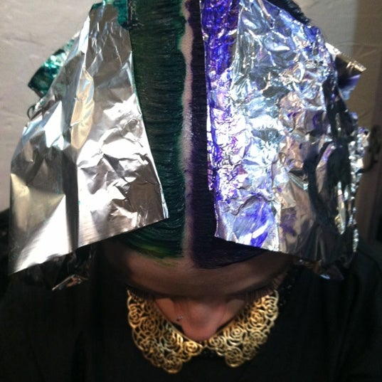 12/31/2012にStephanie T.がMelrose &amp; McQueen Salonで撮った写真