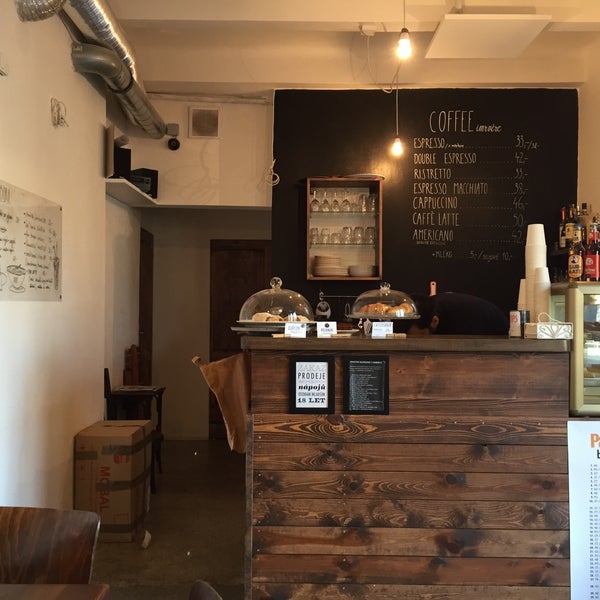 3/20/2015 tarihinde Jason N.ziyaretçi tarafından Coffee imrvére'de çekilen fotoğraf