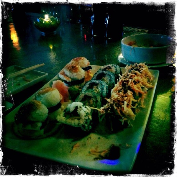 4/25/2014에 Amanda G.님이 Koko Sushi Bar &amp; Lounge에서 찍은 사진