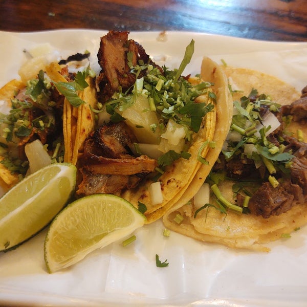 Tacos El Bigotes Restaurante de tacos en Braeburn