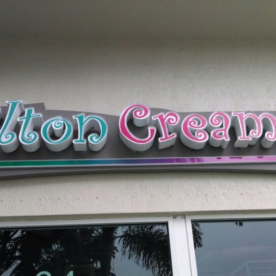 Photo taken at Wilton Creamery by Daniel C. on 6/11/2014