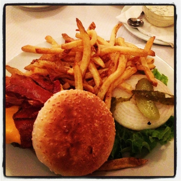 The bacon cheeseburger was divine!