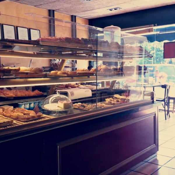 Кафе кондитерская la petite Boulangerie