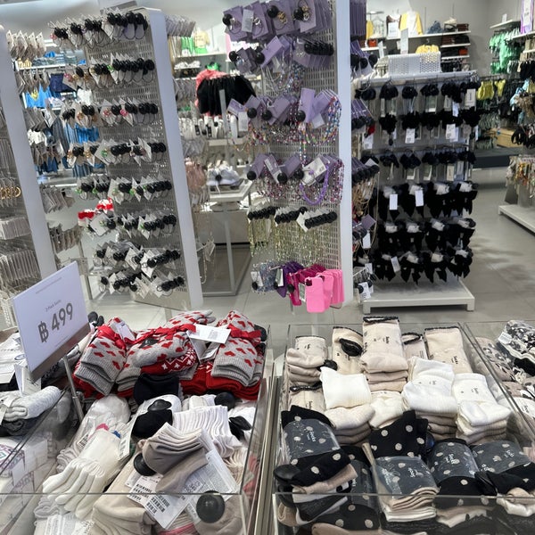 Central westgate clearance h&m