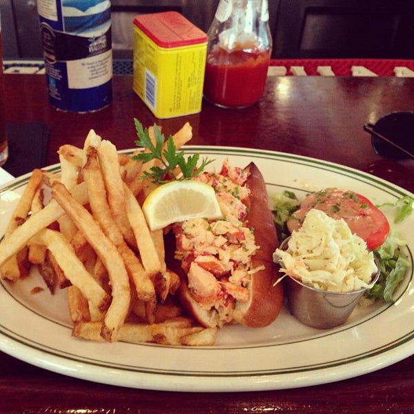 Снимок сделан в City Lobster &amp; Steak пользователем Rafael G. 7/4/2013