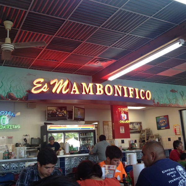 Photo taken at Mambo Seafood by Eduardo G. on 8/1/2013