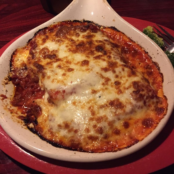 Foto tomada en Two Guys Pasta &amp; Pizza  por Jeff G. el 8/19/2015