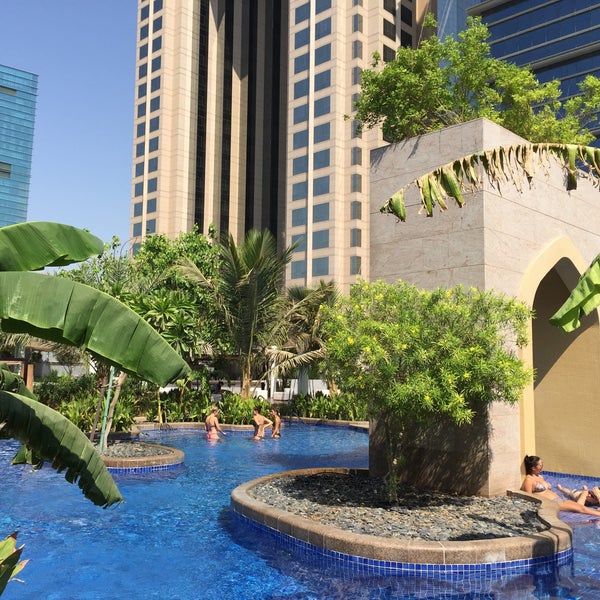 9/15/2015 tarihinde Lucas P.ziyaretçi tarafından Purobeach Urban Oasis Dubai'de çekilen fotoğraf