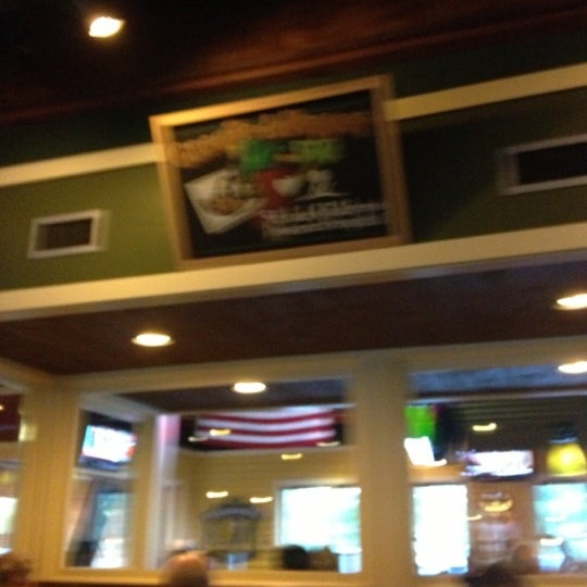 Photo taken at Chili&#39;s Grill &amp; Bar by Stephen M. on 10/4/2012