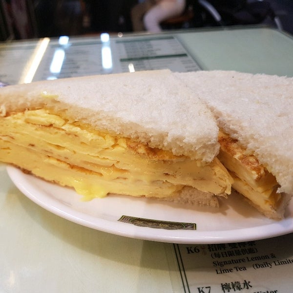 Foto scattata a Kowloon Cafe 九龍冰室 da Daniel W. il 2/16/2020