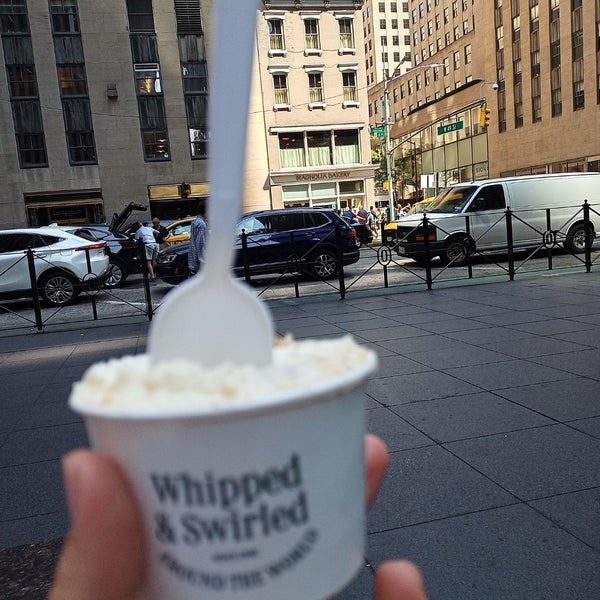 List 97+ Pictures Magnolia Bakery Rockefeller Center Photos Stunning