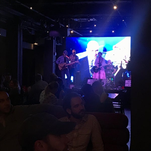 Foto tomada en Nashville Underground  por Mary L. el 3/17/2018