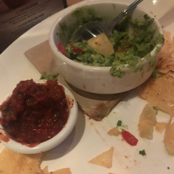 Photo taken at BJ&#39;s Restaurant &amp; Brewhouse by Mary L. on 8/19/2018