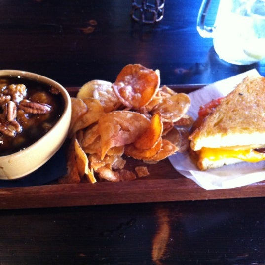 11/9/2012 tarihinde Sarah Q.ziyaretçi tarafından Say Cheese! Restaurant &amp; Cheese'de çekilen fotoğraf