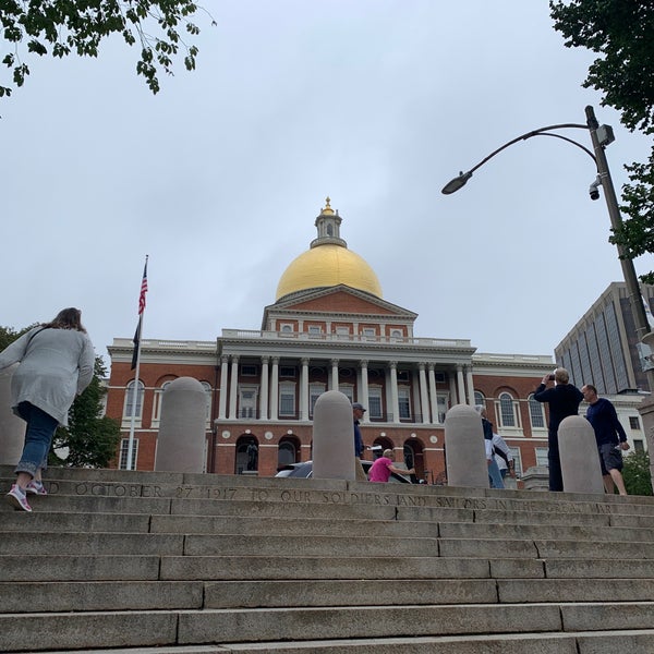 Foto diambil di Massachusetts State House oleh Dani Y. pada 9/20/2022