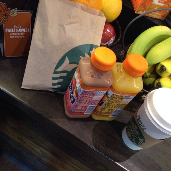 9/9/2014 tarihinde Bert B.ziyaretçi tarafından Starbucks'de çekilen fotoğraf