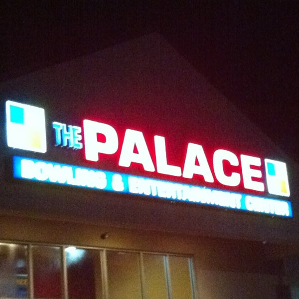 9/1/2013にSheri M.がPalace Bowling &amp; Entertainment Centerで撮った写真