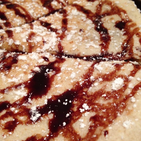 get the nutella pizza for dessert!! to die for!
