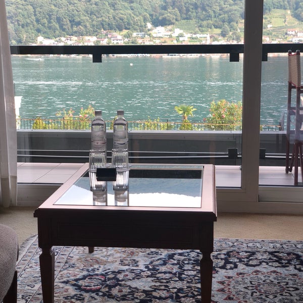 รูปภาพถ่ายที่ Swiss Diamond Hotel Lugano โดย Sultan K เมื่อ 8/10/2019