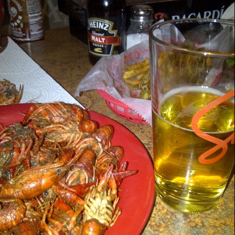 6/12/2014 tarihinde Timo C.ziyaretçi tarafından Crab Corner Maryland Seafood House'de çekilen fotoğraf