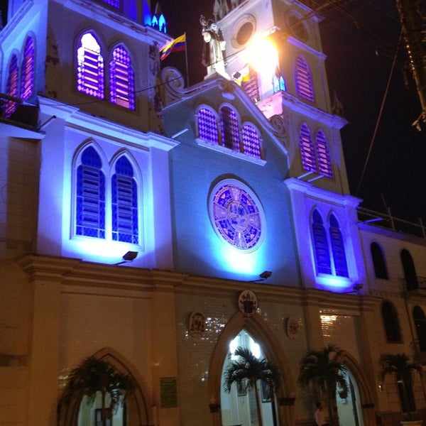 Photo taken at Iglesia San Jacinto de Yaguachi by Christian I. on 8/13/2013