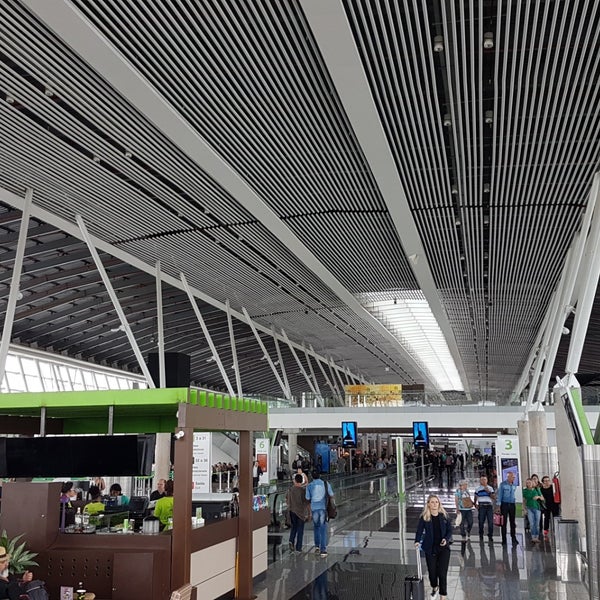 รูปภาพถ่ายที่ Aeroporto Internacional de Brasília / Presidente Juscelino Kubitschek (BSB) โดย Wladimir A. เมื่อ 9/19/2018
