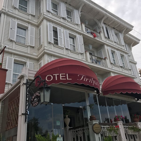 รูปภาพถ่ายที่ Trilyalı Otel โดย Deniz เมื่อ 7/15/2017
