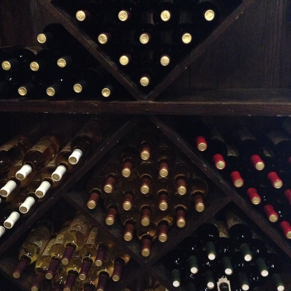 11/6/2013 tarihinde Kristen S.ziyaretçi tarafından Water 2 Wine Custom Winery'de çekilen fotoğraf