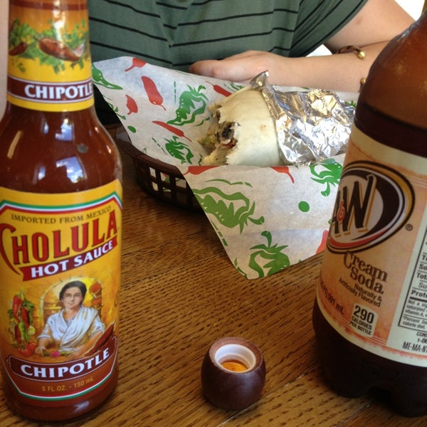8/4/2013에 Scott E.님이 Sol Burrito에서 찍은 사진