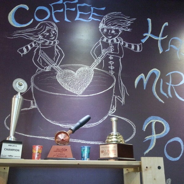 Das Foto wurde bei Top Brew Coffee Bar von Adeline am 7/6/2013 aufgenommen