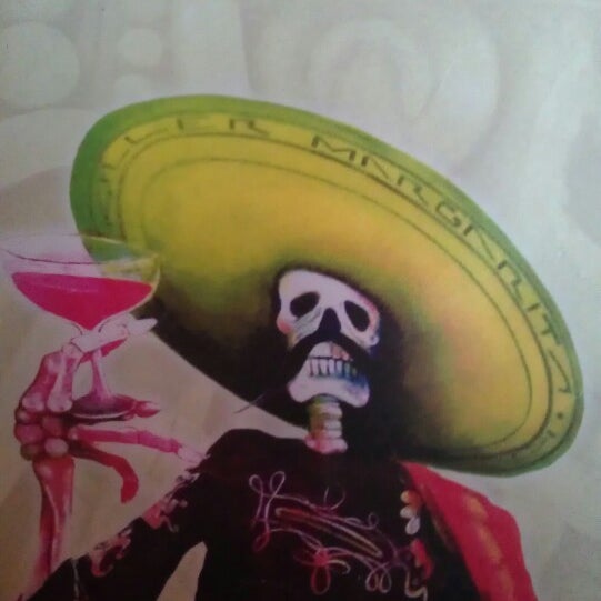 6/12/2013에 Viny G.님이 Cesar&#39;s Killer Margaritas에서 찍은 사진