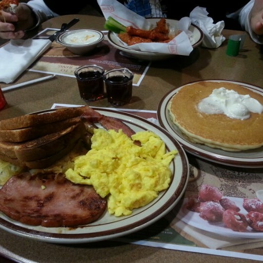 Photo taken at Denny&#39;s by Kelly H. on 11/2/2012
