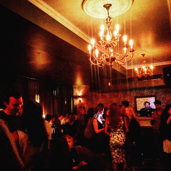Photo taken at Mayfair Cocktail Bar by Levasseur M. on 7/3/2015