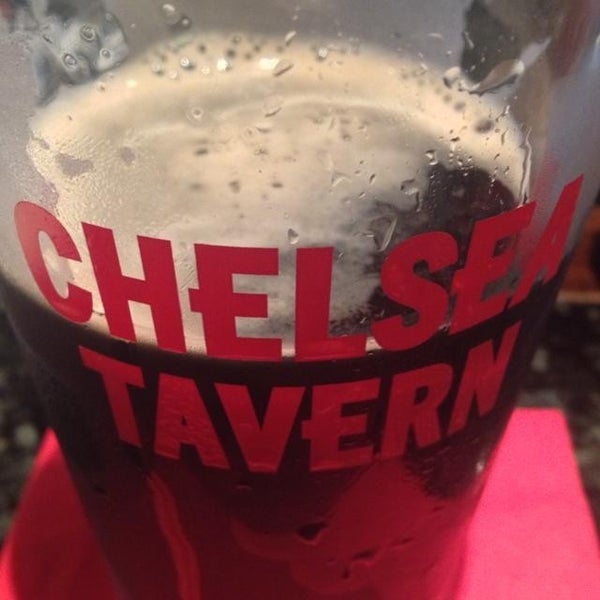 6/27/2013 tarihinde Lindsey T.ziyaretçi tarafından Chelsea Tavern'de çekilen fotoğraf