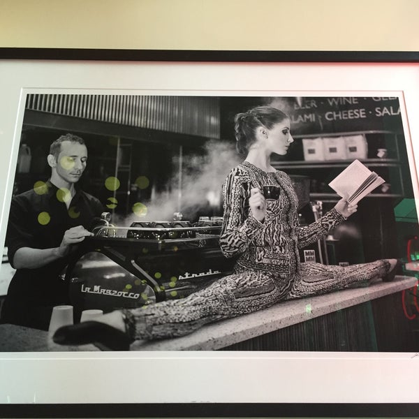 7/21/2016에 Peter K.님이 Kava Cafe - MiMA에서 찍은 사진