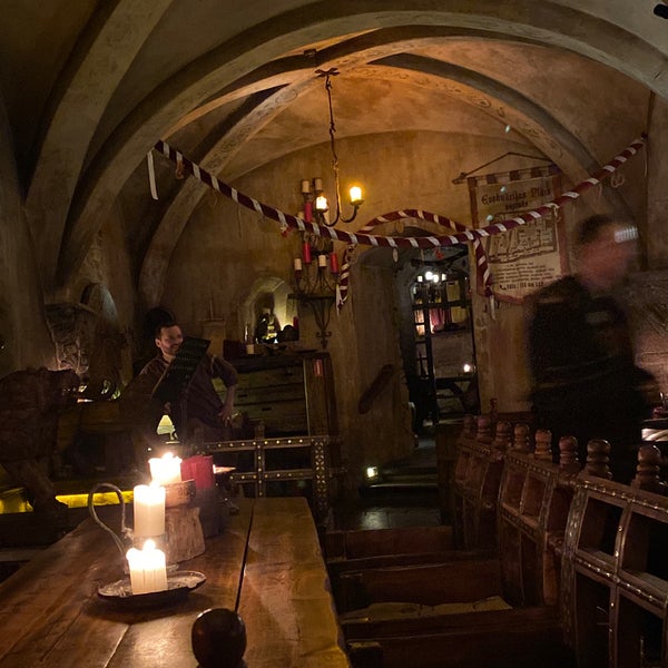 รูปภาพถ่ายที่ Rozengrāls | Authentic Medieval Restaurant โดย МариКо เมื่อ 1/7/2020