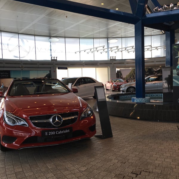 Mercedes Benz Showroom