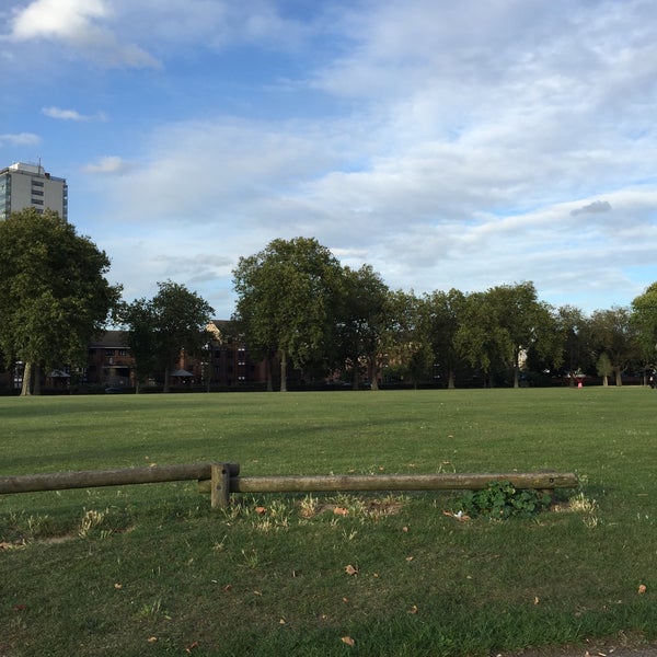 Photo taken at Hackney Downs by Petko M. on 9/26/2016