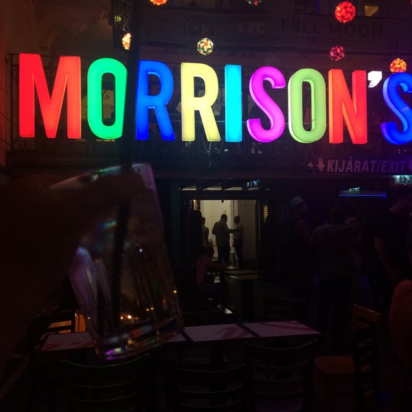 Foto diambil di Morrison&#39;s 2 oleh Ella V. pada 9/8/2016