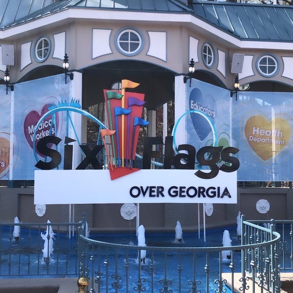 Photo taken at Six Flags Over Georgia by . .. on 4/3/2021