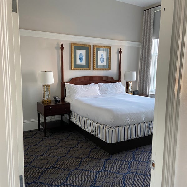 Photo taken at Marriott Vacation Club Pulse at Custom House, Boston by Billy S. on 10/4/2020