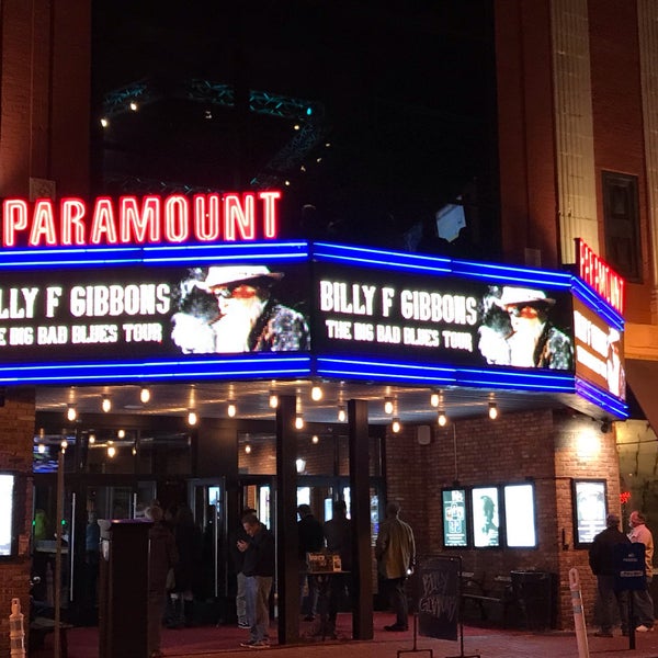 Photo prise au The Paramount par Billy S. le10/28/2018