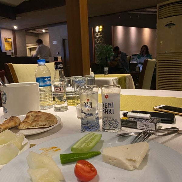 Foto diambil di Buruciye Otel &amp; Restaurant oleh ChT pada 12/7/2023